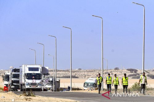 Foto 65 Truk Bantuan Kemanusiaan Masuki Kota Gaza dan Gaza Utara