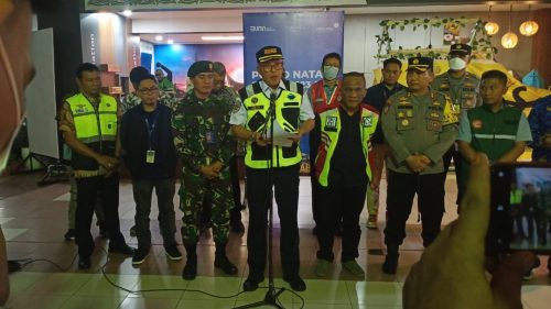 Foto Terdampak Abu Vulkanik, Operasional BIM Kembali Tutup