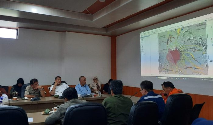 Foto Tidak Ada Lahar Panas di Gunung Marapi