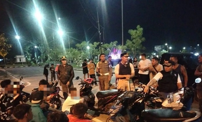 Foto Pol PP Padang Amankan Delapan Pebalap Liar dari Kawasan Balai Kota