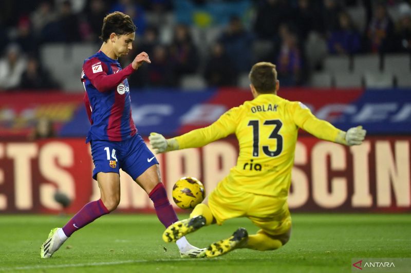 Foto Joao Felix Cetak Gol  Kemenangan Barcelona Atas Atletico