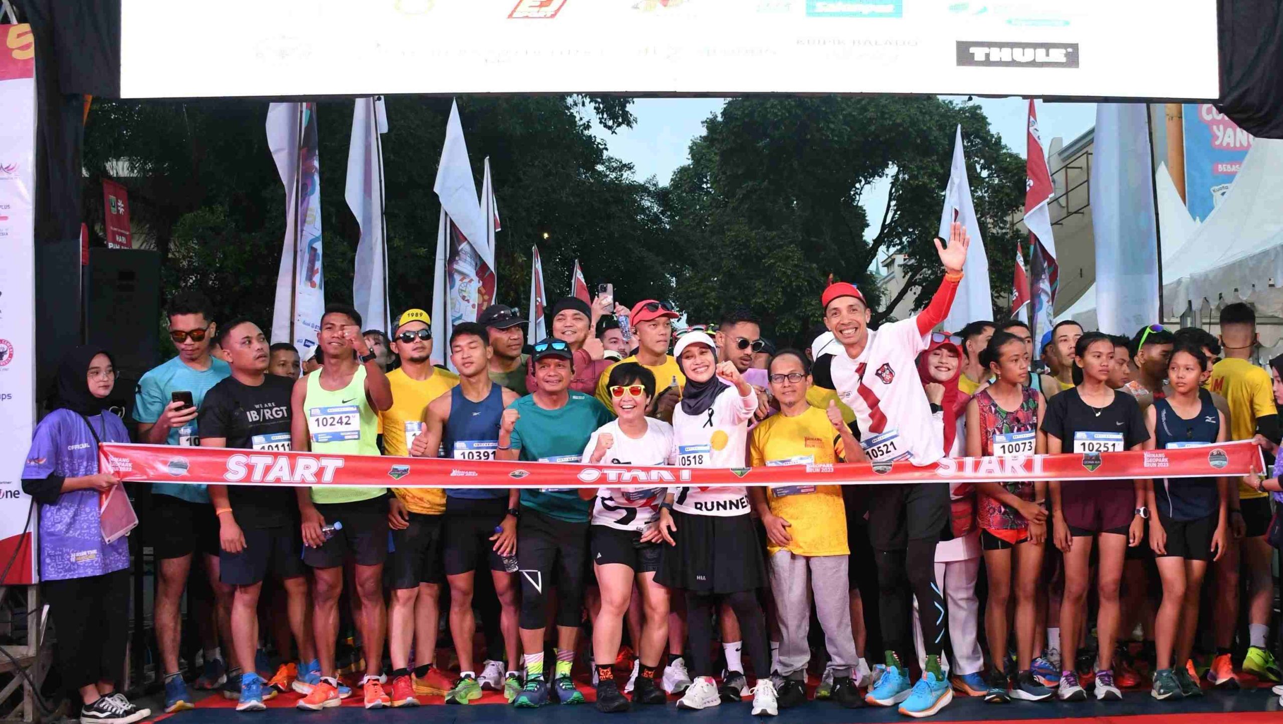 Foto Direksi SIG dan Semen Padang Turut Ambil Bagian pada Minang Geopark Run Bukittinggi