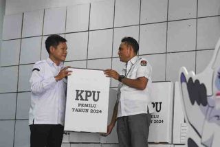 Foto Logistik Pemilu Tiba di Riau, Siap Didistribusikan