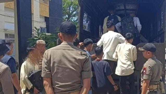 Foto Satpol PP Padang Gencarkan Penertiban Pelajar Bolos Sekolah