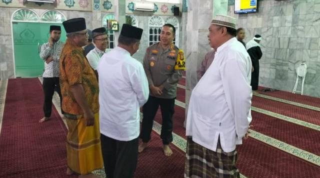 Foto Kapolresta Pekanbaru Kunjungi Masjid Al Ikhlas, Imbau Masyarakat Jaga Kamtibmas Jelang Pemilu 2024