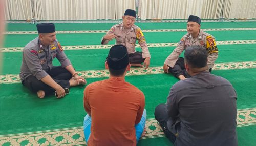 Foto Personel Polsek Senapelan Ajak Tokoh Masyarakat Jaga Kamtibmas Jelang Pemilu 2024