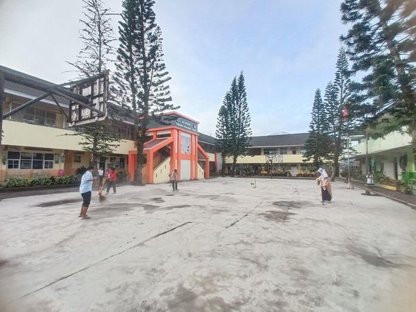 Foto PADANG PANJANG: Marapi Level III, Kegiatan Luar Ruang Sekolah Ditiadakan Sementara