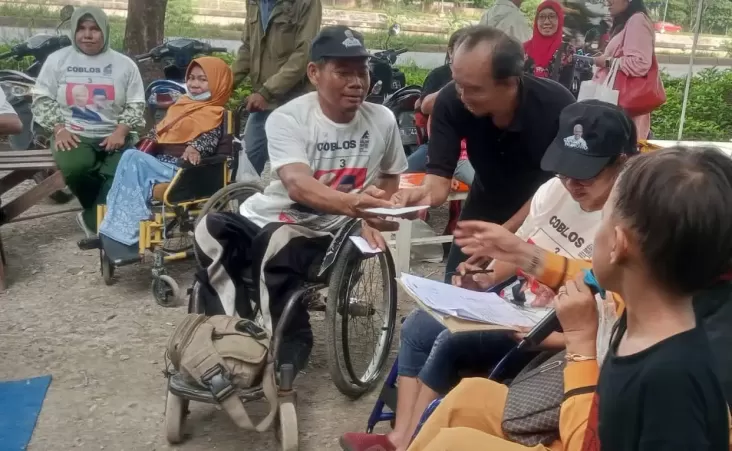 Foto Sahabat SandiUno For Ganjar-Mahfud Gelar Latihan Digitalisasi bagi Disabilitas