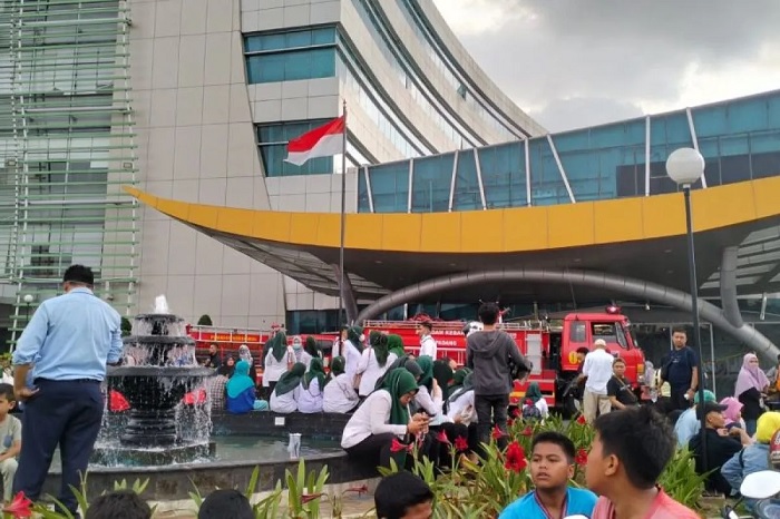Foto Layanan Poliklinik Semen Padang Hospital Kembali Beroperasi