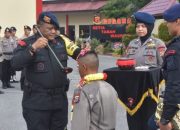 Foto Brimob Polda Riau Sambut Bintara dan Tamtama Remaja dengan Tradisi Cium Bumi dan Siraman