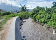 Foto Erupsi Gunung Marapi di Sumbar Sebabkan Sungai Berwarna Coklat Gelap