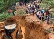 Foto Buka Tutup, Jalan Padang - Sungai Penuh Sudah Bisa Dilalui