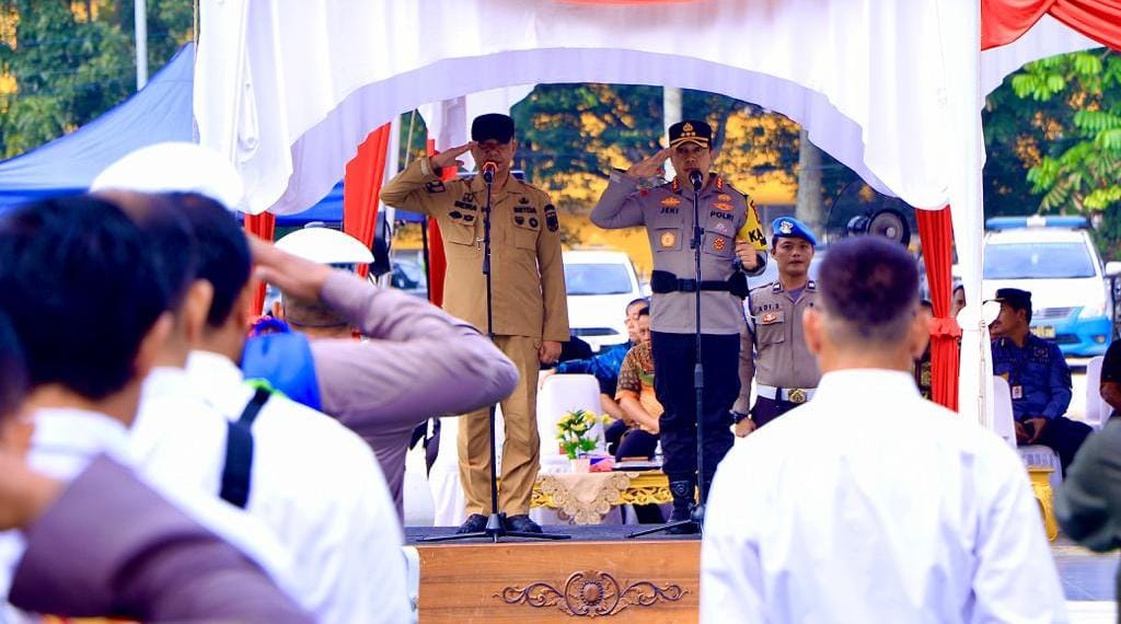 Foto Kapolresta Pekanbaru Pimpin Apel Polisi RW, Perkuat Pengamanan Pemilu 2024