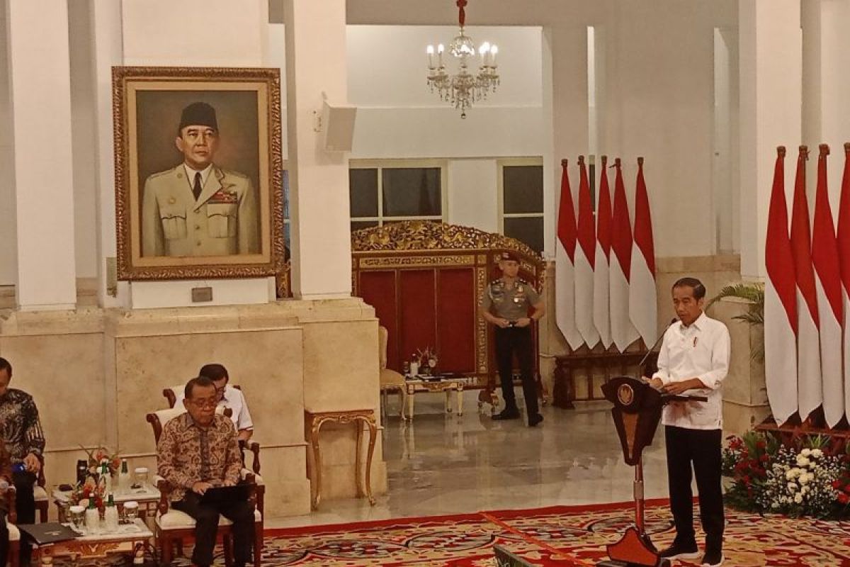 Foto Jokowi Minta Jajarannya Jaga Stok dan Tarif Pangan Jelang Ramadhan