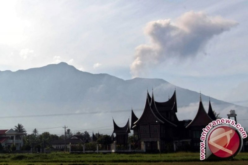 Foto Aktivitas Gunung Marapi Turun Drastis Dalam Lima Hari Terakhir