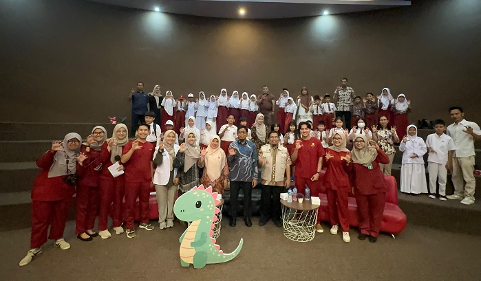 Foto Dokter Muda Unand Beri Program Latihan, &quot;Dinos&quot; Kembali Lagi