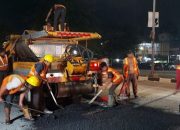 Foto Ratusan Lubang Jalan di Pekanbaru Sudah Diperbaiki Pemprov Riau