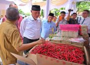 Foto Pasar Murah Pemprov Sumbar Jual Cabai Merah Rp43 Perkilo