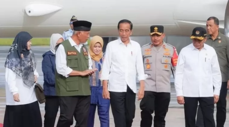 Presiden Jokowi Meninjau Lokasi Bencana di Agam Sumatera Barat