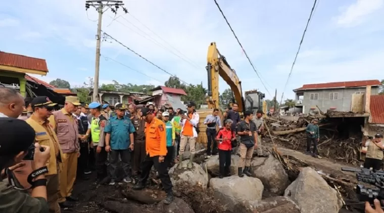 Kepala BNPB meninjau lokasi bencana