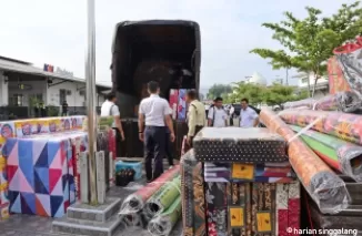 Bantuan dari KAI disalurkan pada korban bencana banjir bandang dan lahar dingin di Sumbar.Ist