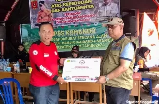 PT Semen Padang melalui program Semen Padang Peduli, menyerahkan bantuan logistik berupa sembako untuk korban bencana banjir bandang lahar dingin dan longsor yang melanda beberapa daerah di Kabupaten Agam.Ist