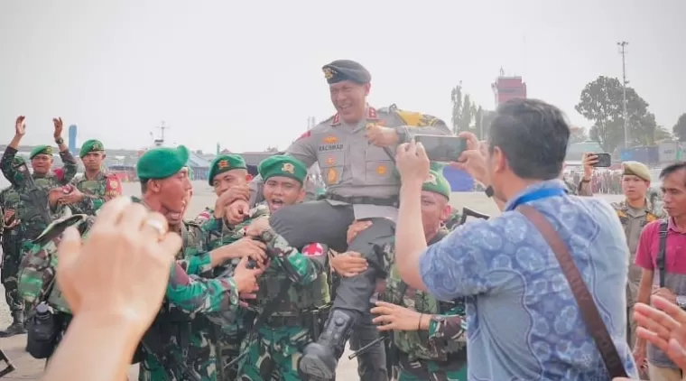 Kapolda Sumsel Hadiri Upacara Pemberangkatan Satgas Pamtas Pasukan Yonif 141/AYJP