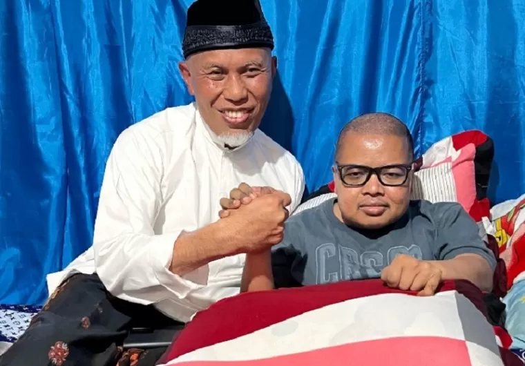 Mahyeldi Kunjungi Penyandang Disabilitas, Tersentuh karena Pesan via DM Instagram