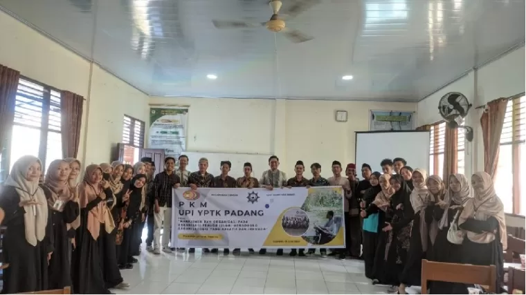 Upgrading pengurus PW Kesatuan Mahasiswa Tarbiyah Islamiyan, Sabtu, (01/06/2024) di kampus STAI Yastis Padang Sumatera Barat. (ist)