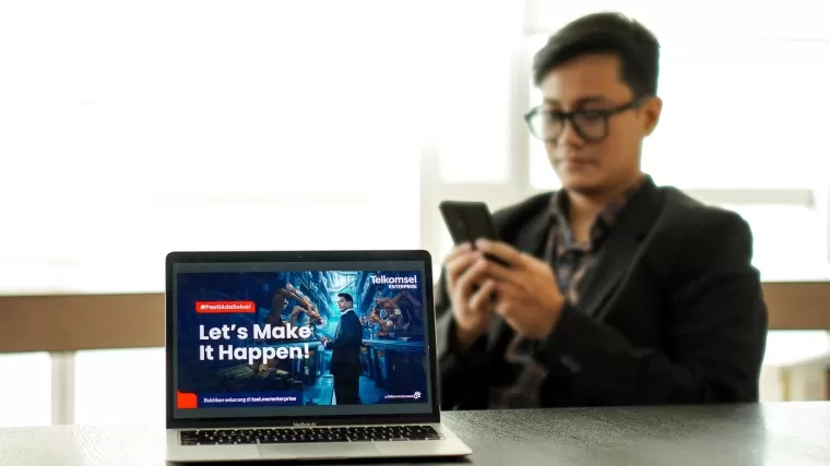 Telkomsel dan TelkomGroup Enterprise Digital Account Manager, Ted, merupakan inovasi integrasi teknologi Generative AI (Gen AI) dengan wujud Metahuman untuk meningkatkan kualitas layanan bagi pelanggan bisnis.