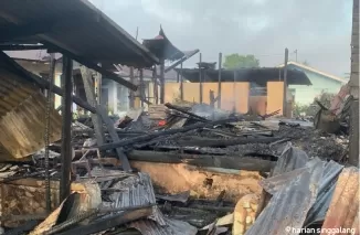 Kebakaran di Jorong Surau Kamba Nagari Ampang Gadang Kecamatan Ampek Angkek, Rabu dini hari, (5/6/2024) sekitar pukul 1,30 WIB. (Kasnadi)