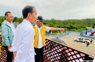 Presiden Jokowi meninjau IKN. (Foto: Kemenpora)