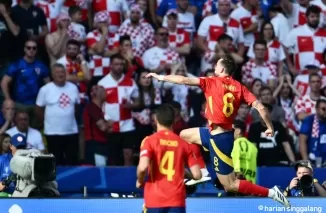 Spanyol Hancurkan Kroasia 3-0