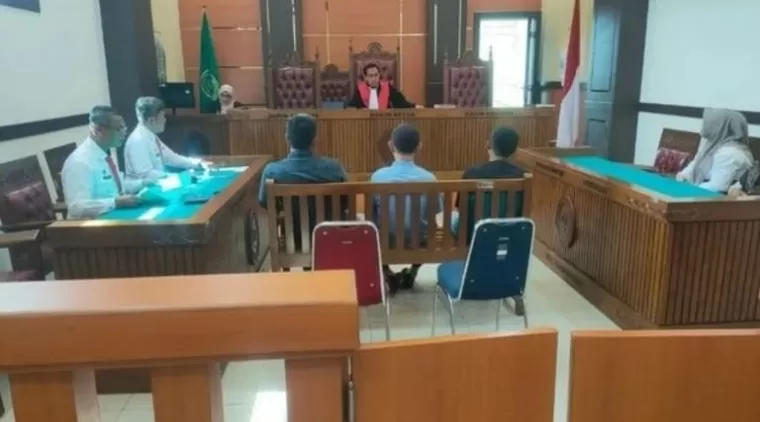 10 Pelanggar Perda Jalani Sidang Tipiring di PN Padang