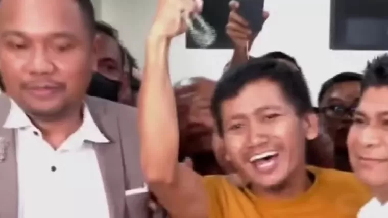 Pegi Setiawan usai bebas dari penjara. (Foto: tvOneNews)