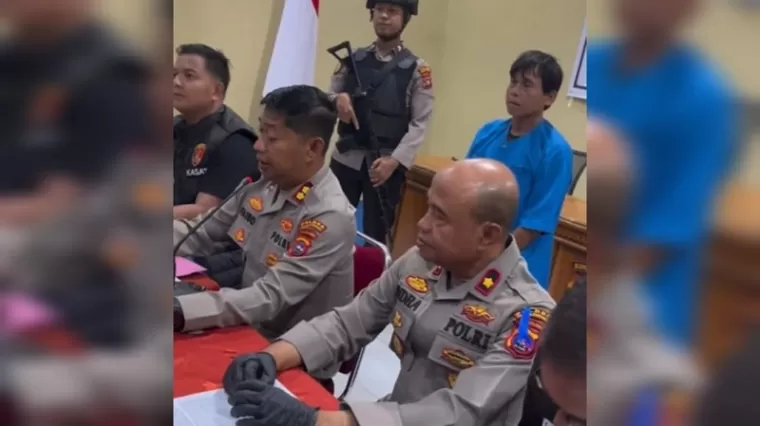 tersangka diamankan polisi