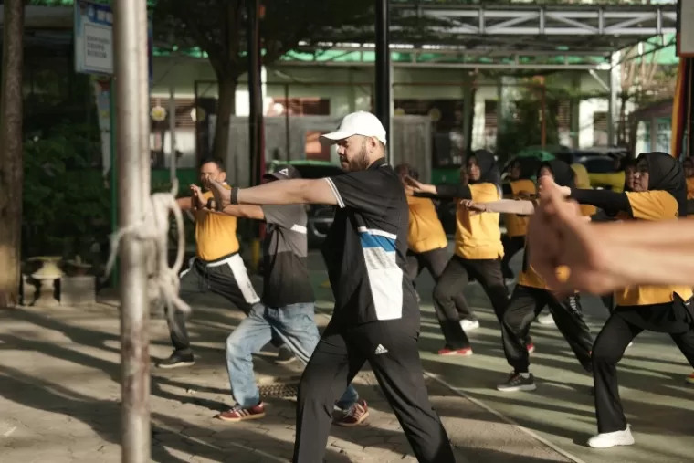 Senam Pagi Bersama Warga, Fadly Amran Janji Adakan Program Khusus untuk Lansia Jika Jadi Wako