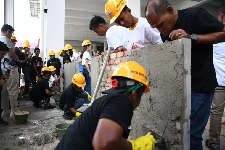 PT Semen Padang dan SIG Group menggelar temu ramah dengan para pekerja bangunan dari Kota Pekanbaru dan Kabupaten Kampar di Pekanbaru, Rabu (24/7/2024).Ist