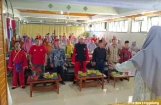 Ketua Tapak Suci Putra Muhammadiyah (TSPM) Provinsi Sumatra Barat H.Jelita Donald menghadiri acara Pencanangan Latihan di TSPM Lubuk Basung di aula panti asuhan, Kamis (4/7)--ist