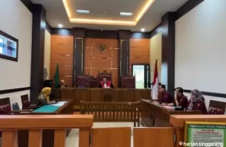 Sidang Praperadilan kasus dugaan korupsi di Dinas Pendidikan Sumbar yang akhirnya dimenangkan oleh Kejati Sumbar, Senin (8/7) di PN Padang. (ist)