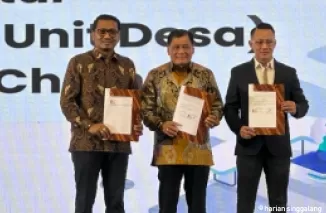 Penandatanganan nota kesepahaman antara Telkom Group dengan DEKOPIN. Penandatanganan nota kesepahaman dilaksanakan di Harmony One Hotel & Convention Center Batam (12/7), yang diwakili oleh Vice President Consumer Business Telkomsel Area Sumatera, Mulya Bu