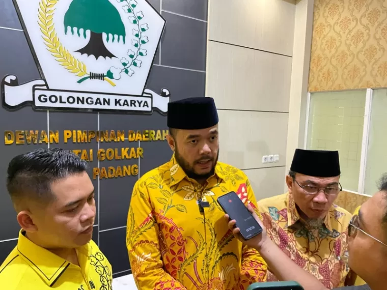 Fadly Amran dan Maigus Nasir silaturahmi ke Kantor DPD Partai Golkar Padang. (Ist)