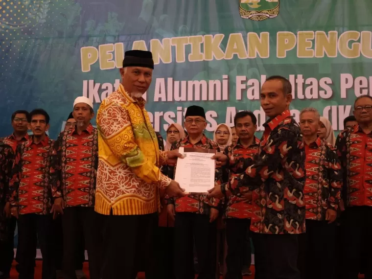 Kata Ketua Dewan Pengurus Pusat (DPP) Ikatan Alumni (IKA) Universitas Andalas (Unand), Mahyeldi Ansarullah saat  melantik kepengurusan baru IKA Fakultas Pertanian Unand Jambi, Rabu (14/8/2024). Ist