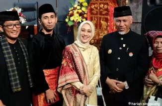 Kepala Unit Humas & Kesekretariatan, Nur Anita Rahmawati dan Kepala Unit CSR, Ilham Akbar hadir mewakili manajemen PT Semen Padang pada peringatan Hari Ulang Tahun (HUT) ke-355 Kota Padang di Gedung DPRD Padang, Rabu (7/8/2024).