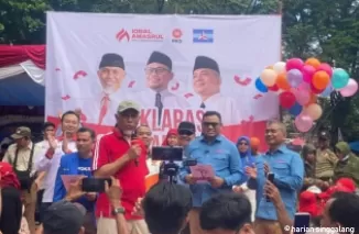 Ketua DPW PKS Sumbar Mahyeldi Ansharullah sampaikan orasi saat deklarasi pasangan Calon Walikota dan Wakil Walikota Muhammad Iqbal dan Amasrul, Minggu (25/8).