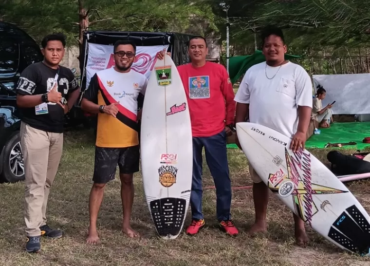 Angin Kencang, Persiapan Peselancar Sumbar Terkendala