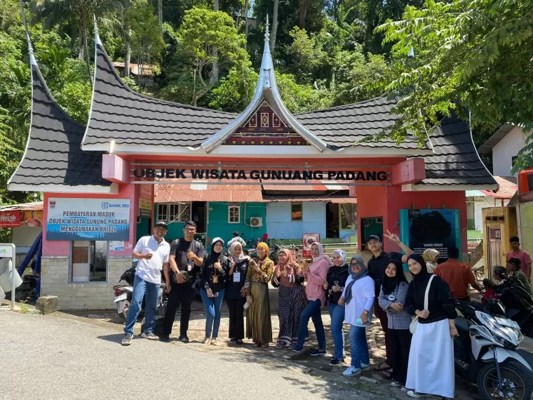 Dukung SDG's, Universitas Bung Hatta Kembangkan Potensi Wisata Gunuang Padang