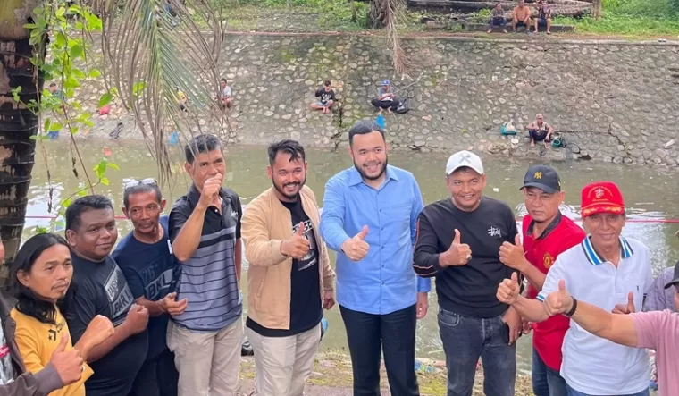 Fadly Amran Hadiri Tradisi Bukak Ikan Larangan di Sungai Jirak Pampangan