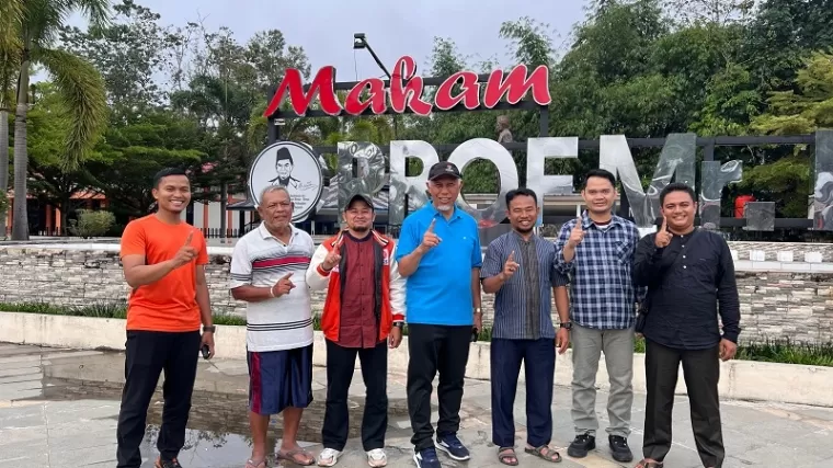 Kunjungi Makam M Yamin, Mahyeldi Kenang Jasa Besar Pahlawan bagi Indonesia