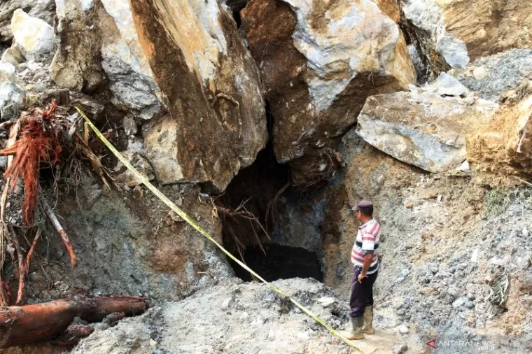 Lokasi Longsor Tewaskan 15 Orang di Tambang Emas Ilegal